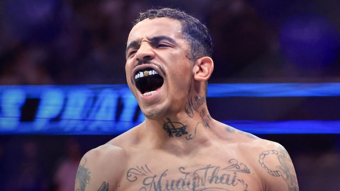 sensacao-do-ufc,-brasileiro-viraliza-ao-fumar-em-entrevista-coletiva