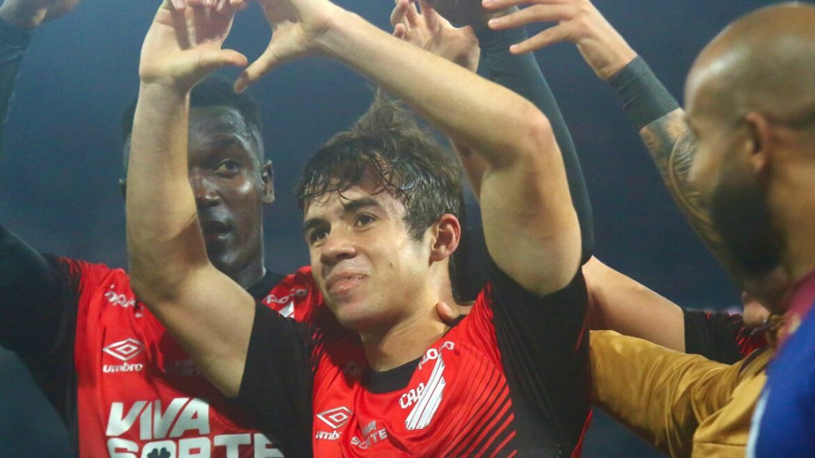 jovem-promessa-do-athletico-entra-na-mira-de-gigante-europeu